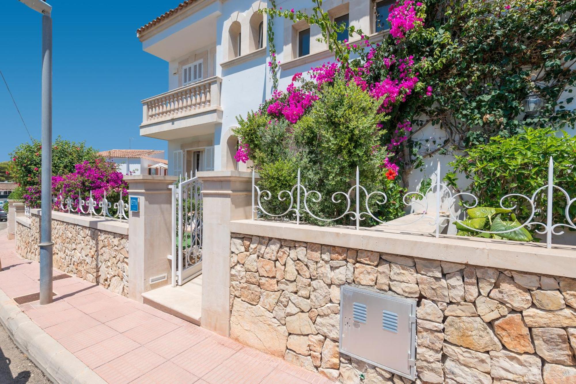 Villa New! With Sea View Very Close To Cala Marsal